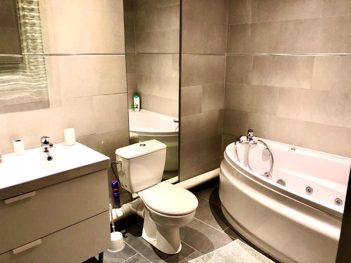 Appartement 105 M2 Rue Foch Arc De Triomphe Hyper Centre มงต์เปอลิเยร์ ภายนอก รูปภาพ